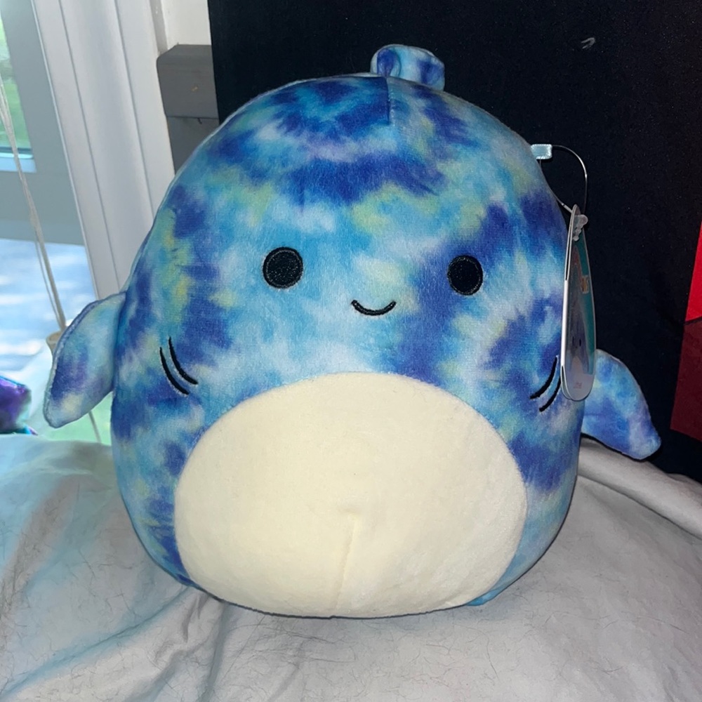 luther the shark squishmallow